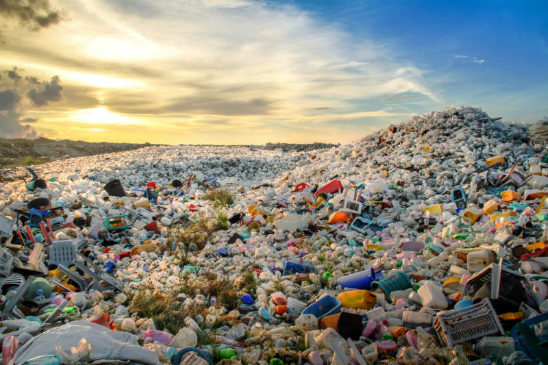 War on plastic threatens the beverage industry in 2018